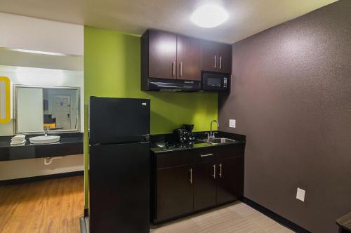Studio 6-Tyler TX - Northwest - image 5