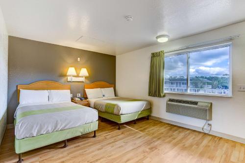 2 double beds
