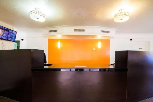 Motel 6 Austin TX - Midtown - image 4