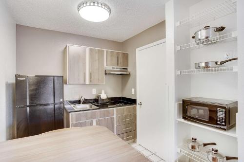 Studio 6 Houston West