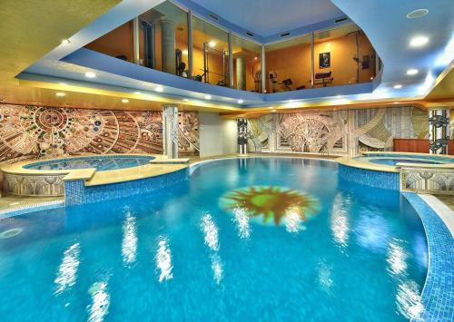 iHotel Sunny Beach - image 8