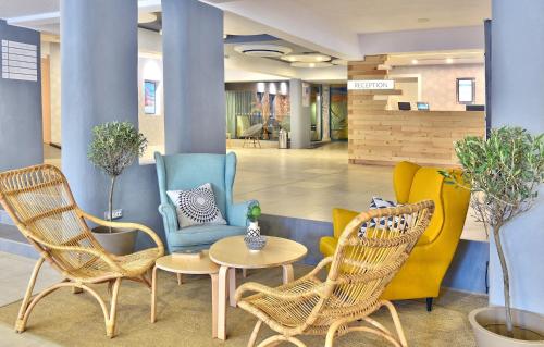 iHotel Sunny Beach - image 3