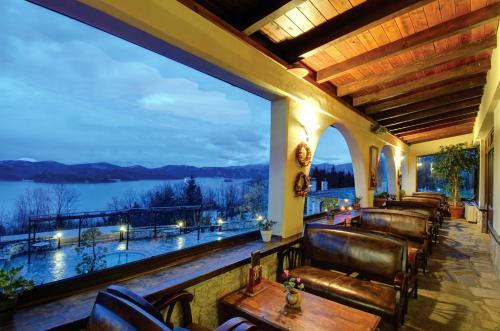 바/라운지, Naiades Hotel Resort & Conference in 네오초리온