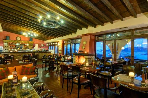 바/라운지, Naiades Hotel Resort & Conference in 네오초리온