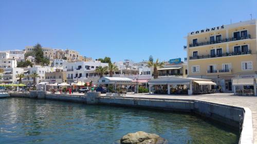 Hotel Coronis