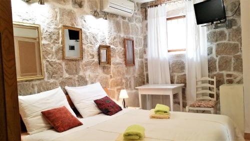 Authentic Mediterranean Apartment, Split (photo 2)