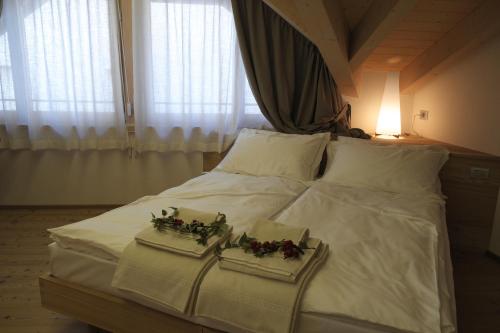 Double or Twin Room with Private Bathroom