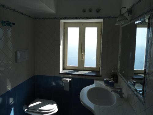 Double Room image 3