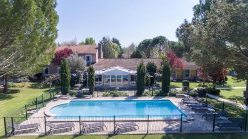 SOWELL HOTELS Domaine de la Petite Isle Hotel de charme Saumane-de-Vaucluse
