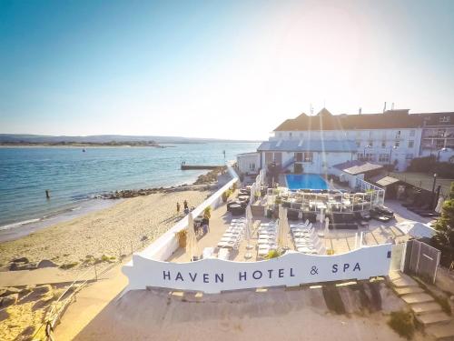 Haven Hotel - image 6