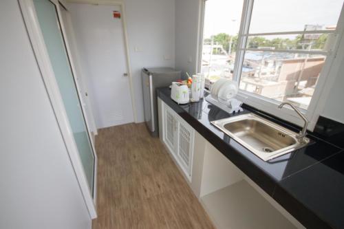 Kitchen, Charisma Residence near Bangkok Hospital Rayong