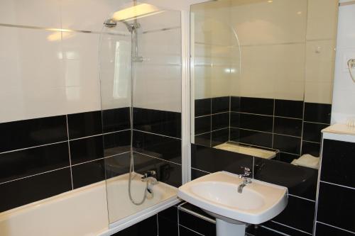 Hôtel de la Meuse - image 7