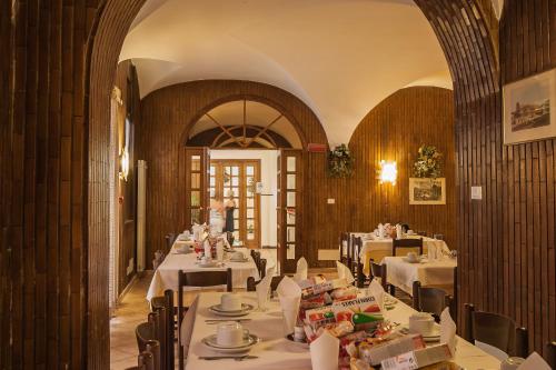 Restaurant, Hotel Tirreno in Monti
