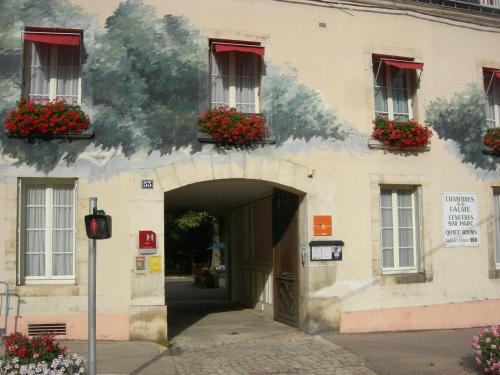 Cit'Hotel Avallon Vauban - 출입구