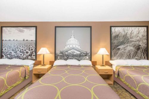 2 queen beds