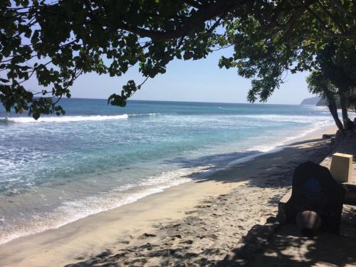 Villa Jati Mangsit – Senggigi Beach, ID