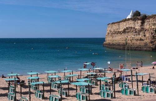 Strand, Quinta do Pinheiro Manso - Holidays Villa - Marinha Beach in Lagoa e Carvoeiro
