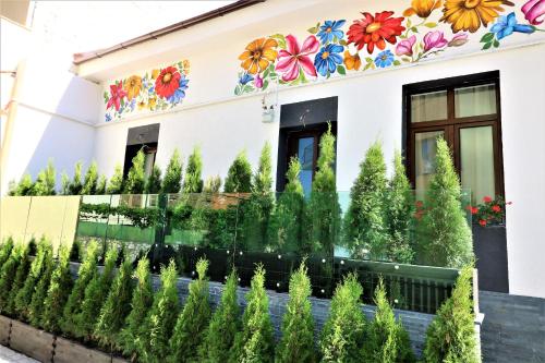 Flowers House Sibiu - image 4