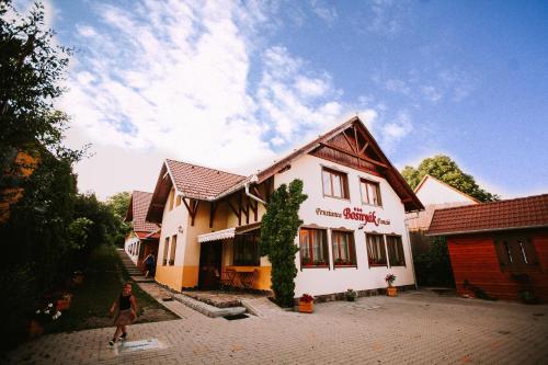 Bosnyák Panzió - Chambre d'hôtes - Odorheiu Secuiesc