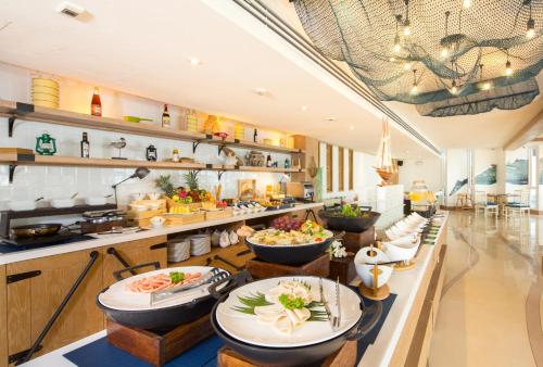 Food and beverages, Kept Bangsaray Hotel Pattaya in Bang Saray