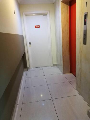 Hotel Traveller photo