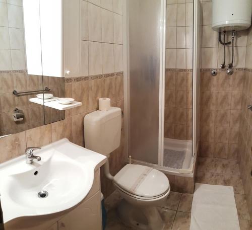 Guesthouse Pomena - image 11