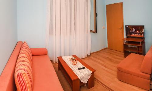 Guesthouse Pomena - image 9