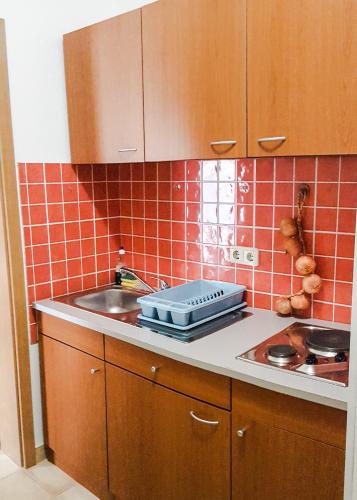 Guesthouse Pomena - image 13