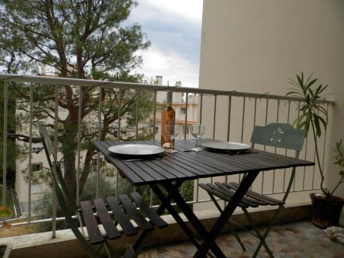 Les Pins . 2 p calme et terrasse, Nice (fotografie 6)