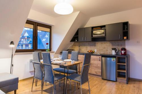 Deluxe Two-Bedroom Apartment with 2 Balconies
