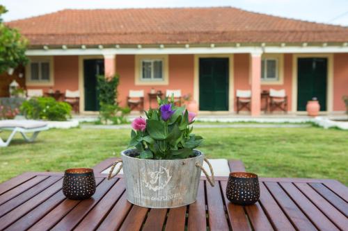 Nikodimos Garden Studios - image 14