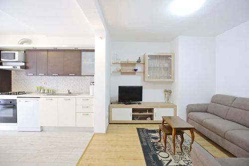 Two-Bedroom Apartment with Terrace image 2