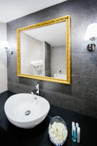 Qbic City Hotel - image 6