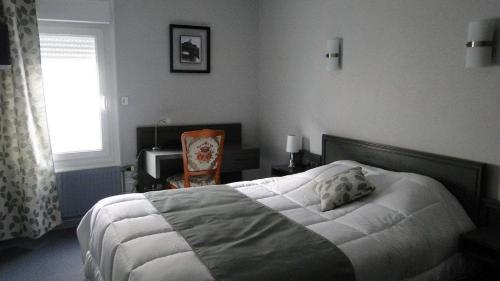 . Logis Hotel & Restaurant - Le Saint Sébastien