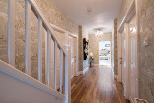 Bejárat, Katolondonhaus in Croydon