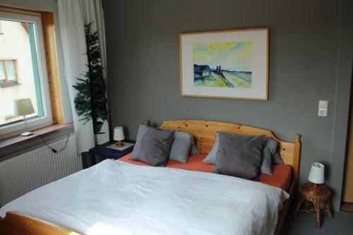 2 king beds, 1 twin bed