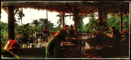 Restaurant, Oasis Koh Chang in Lonely Beach