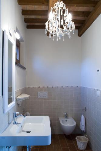 Bathroom, Casa Di Mi in Serrungarina