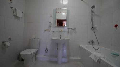 Mercury Hotel - image 3