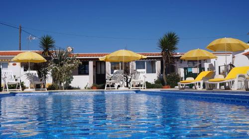  Apartamentos na Quinta Altavista do Carvalhal, Pension in Zambujeira do Mar bei São Teotónio