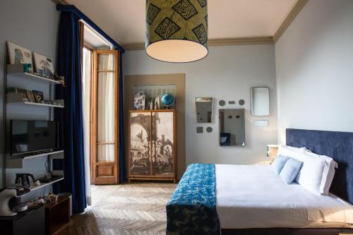 109318909 AdAstra Suites