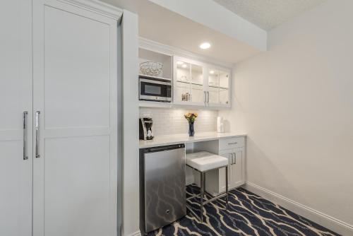 109329730 ICONA Cape May