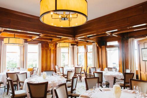 餐廳, 城堡山旅館 (Castle Hill Inn) in 新港周邊