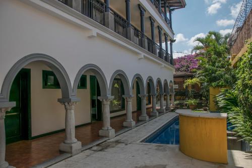Hotel Colonial