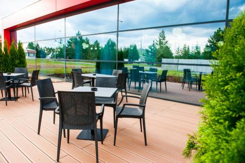 ระเบียง/ชานเรือน, Grid Hotel in เชเบติน