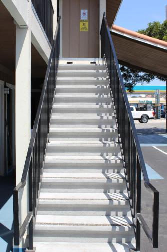 海灘路汽車旅館 (Beachway Inn Motel) in 大阿羅約