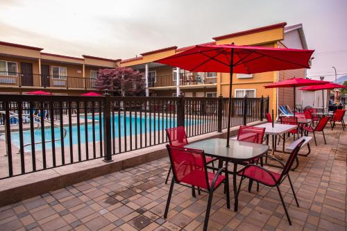 Sahara Courtyard Inn Penticton - Accommodation