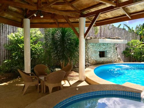 Lapu-Lapu Cottages & Restaurant, Mactan