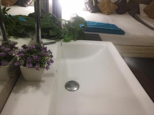 Crescent Bay Resort in Ao Wongduan