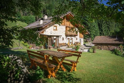 Agritur Manoncin - Hotel - Daone